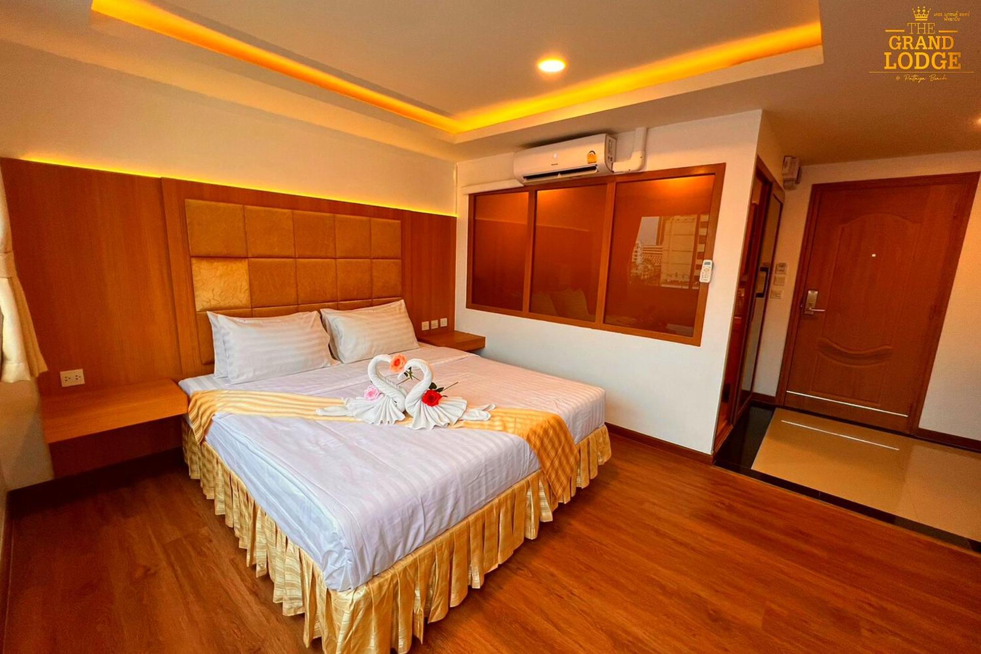 The Grand Lodge Pattaya Zewnętrze zdjęcie